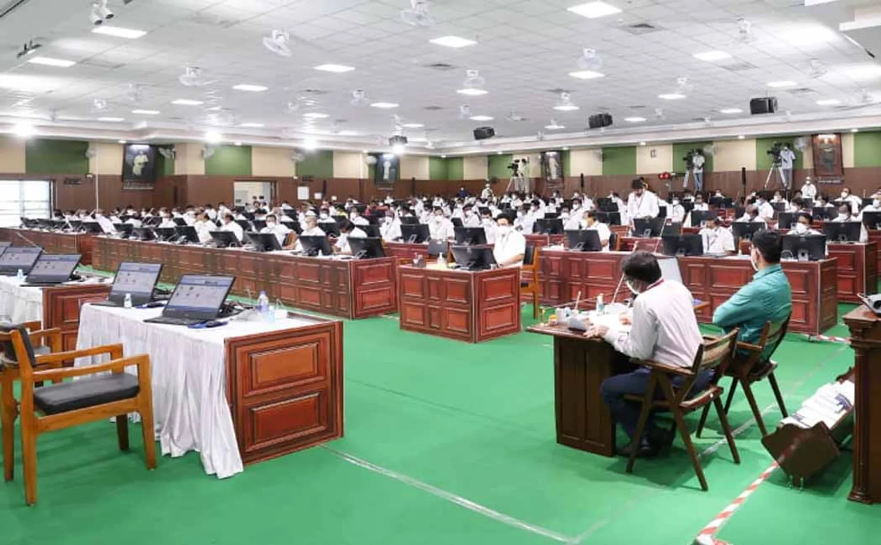 Resolution against agricultural laws passed!